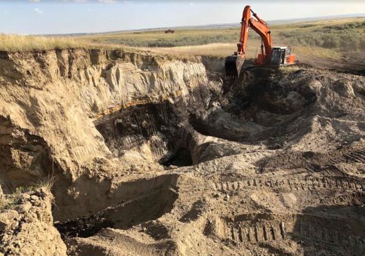 Abandoned coal strip mine in Montana, in the process of reclamation (Photo provided by OSMRE)